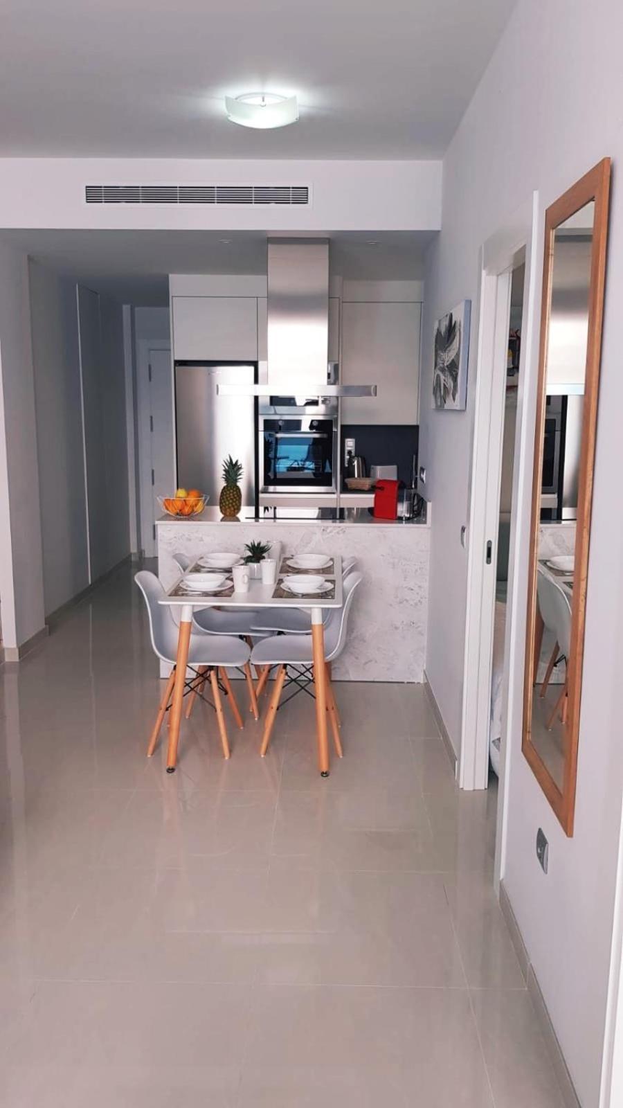 Brilliant Apartment Cibeles Torrevieja Exteriör bild